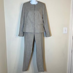 NWT. Ann Taylor 4 Pant Suit Set.